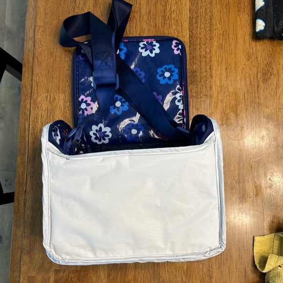 Vera Bradley Lunch Tote - Picture 11 of 16